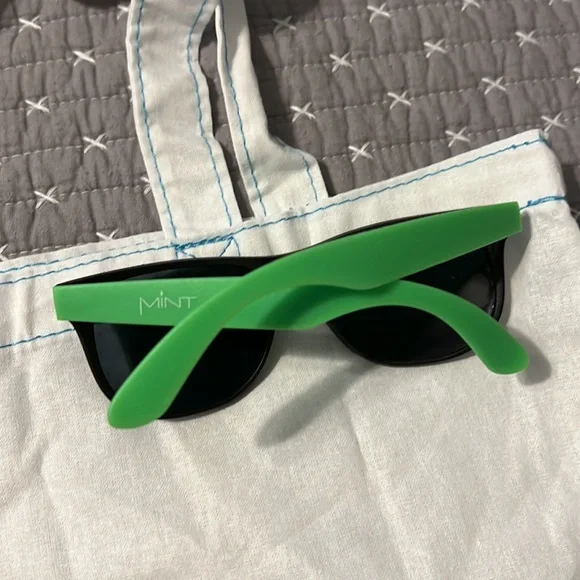 Eyeglass cases - Picture 8 of 10